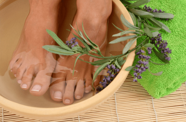 Foot bath for nail fungus