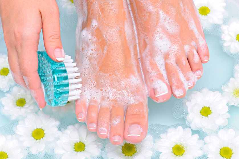 Regular foot washing is an excellent way to prevent nail fungus