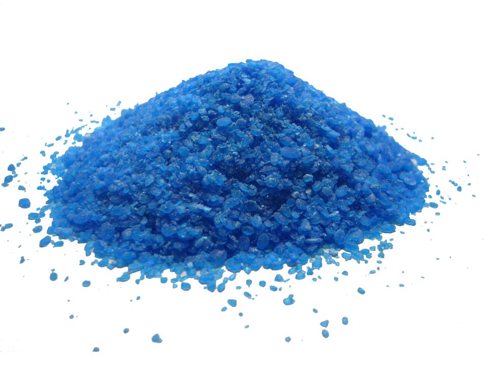 Copper sulfate for the preparation of antifungal solutions and ointments